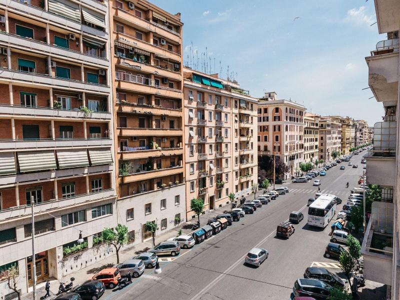 Adriano Augusto Bed & Breakfast Rome Bagian luar foto