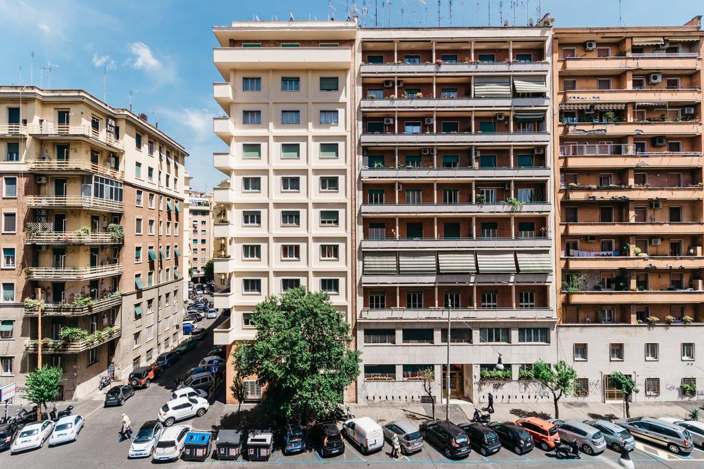 Adriano Augusto Bed & Breakfast Rome Bagian luar foto